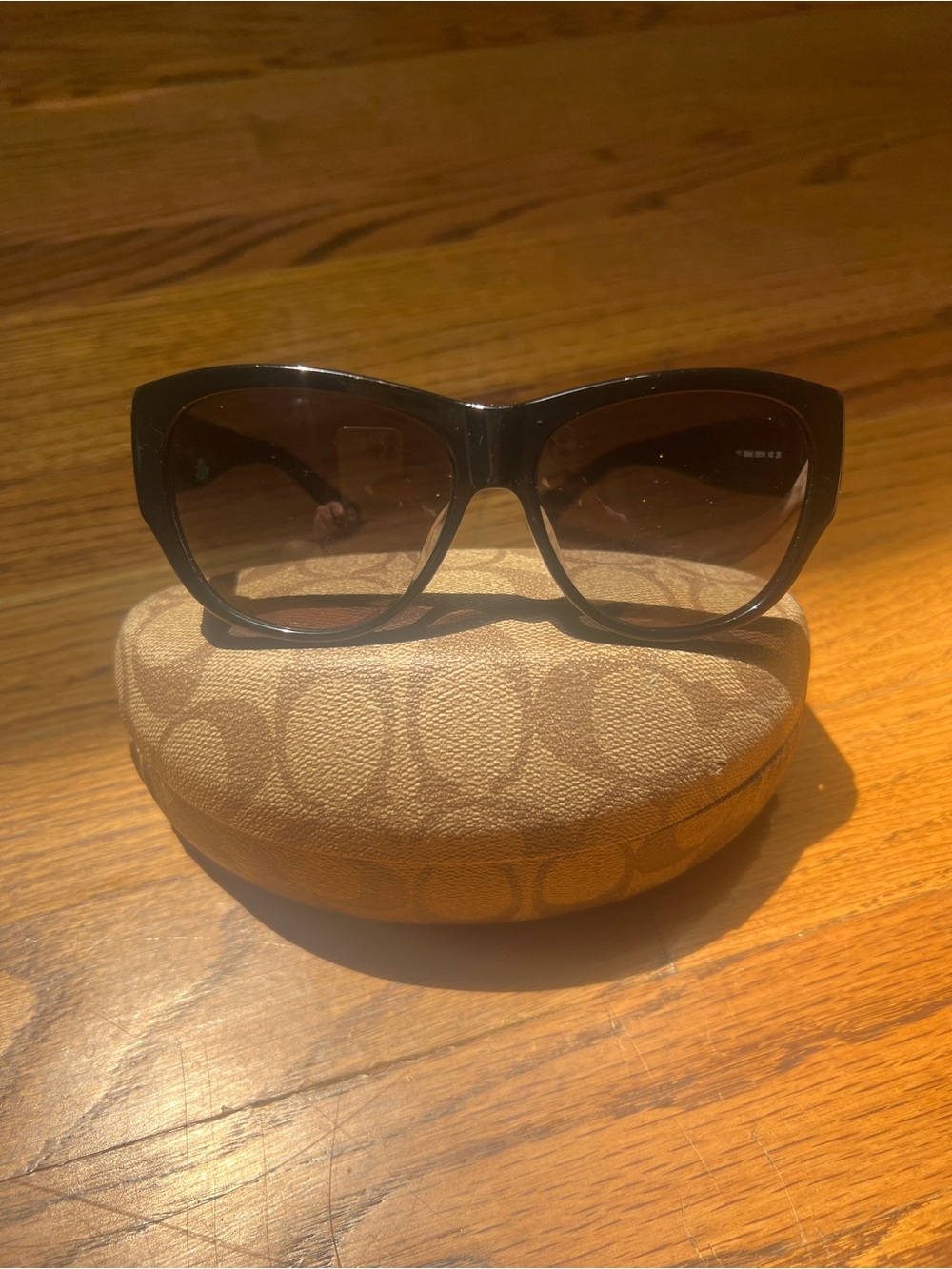 Coach Black Cat Eye Sunglasses with Brown Case - Picture 9 of 9